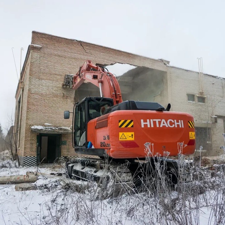 Демонтаж кирпичного здания